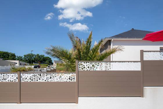 Clôtures et brise-vue à Châteauneuf-les-Martigues : adaptés aux conditions venteuses