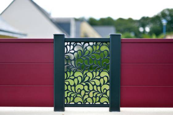 Clôture et brise-vue à Martigues : Quel type de clôture choisir ?