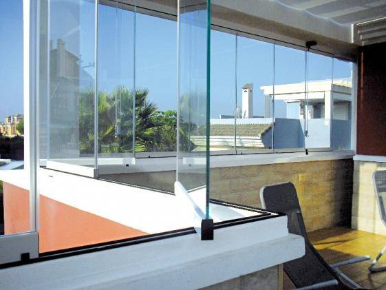 Installation de pergola design sur mesure à Carry le Rouet