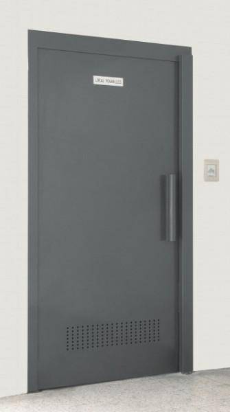 Pourquoi sécuriser votre porte de service avec SMP à Martigues ?